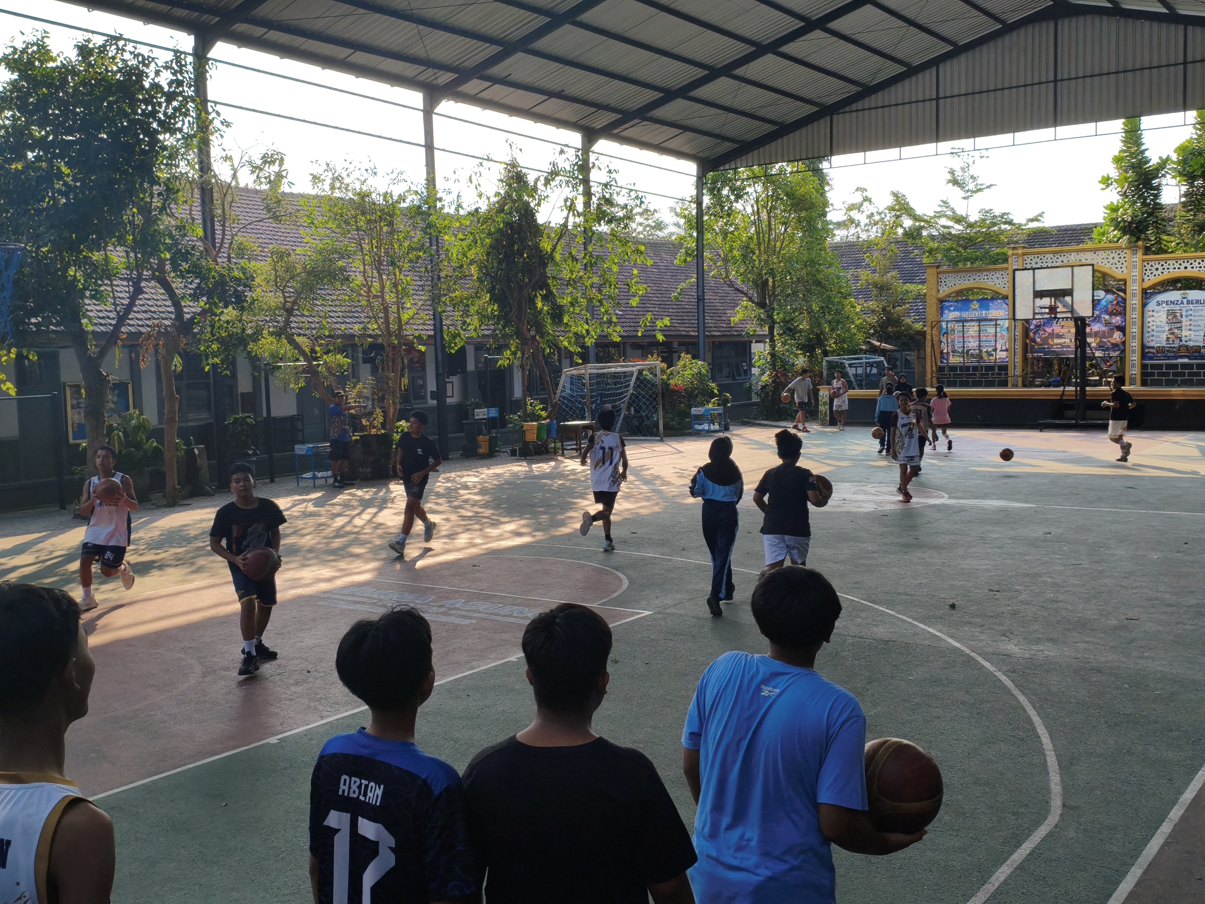 Kegiatan Rutin Bola Basket