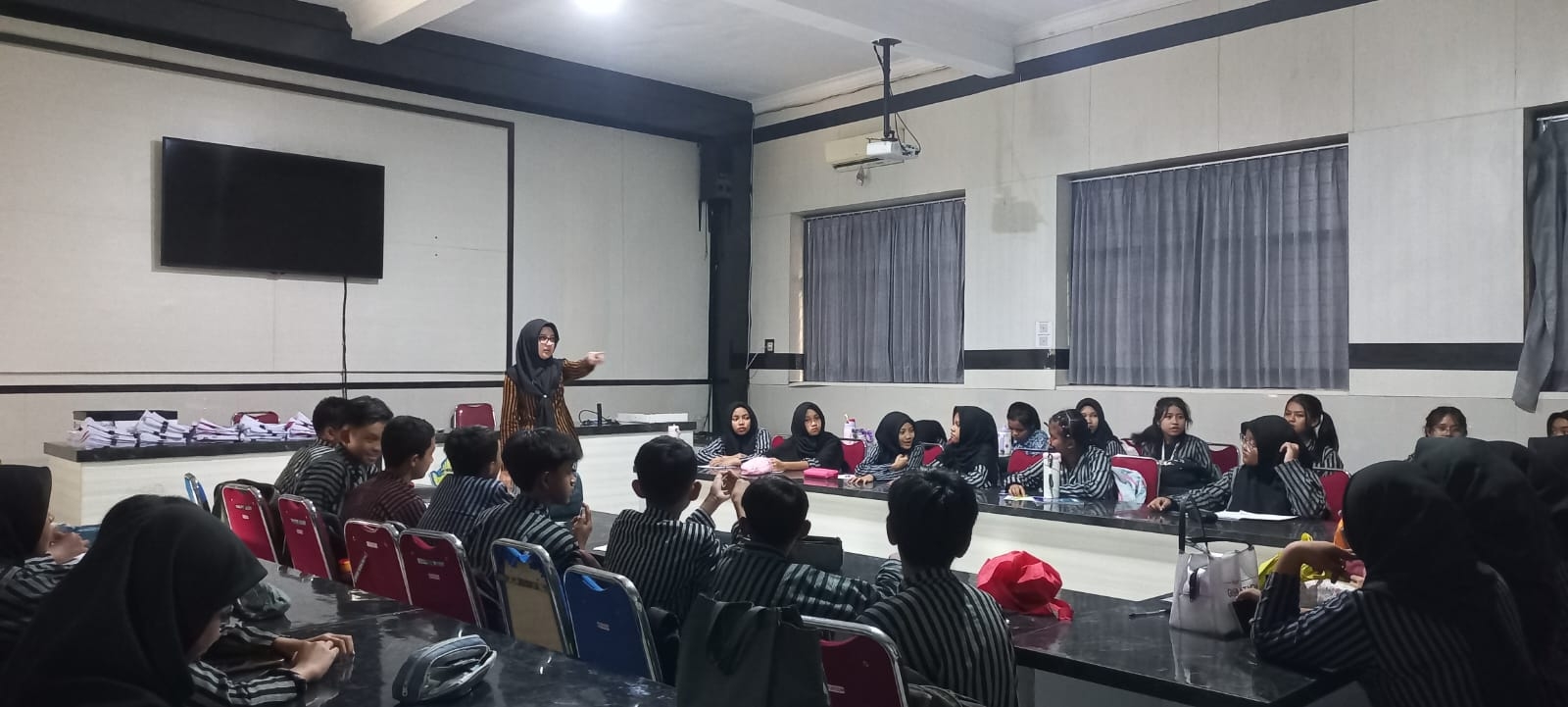 Kegiatan Rutin English Club