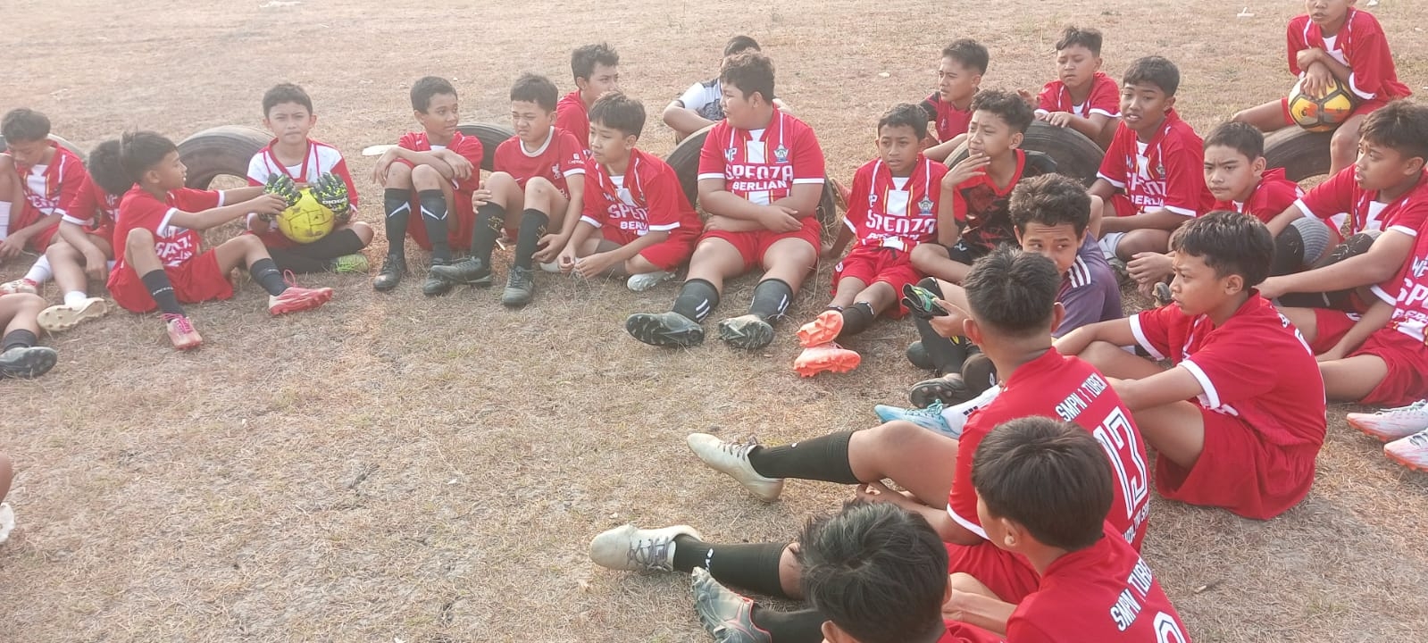 Kegiatan Rutin Sepak Bola