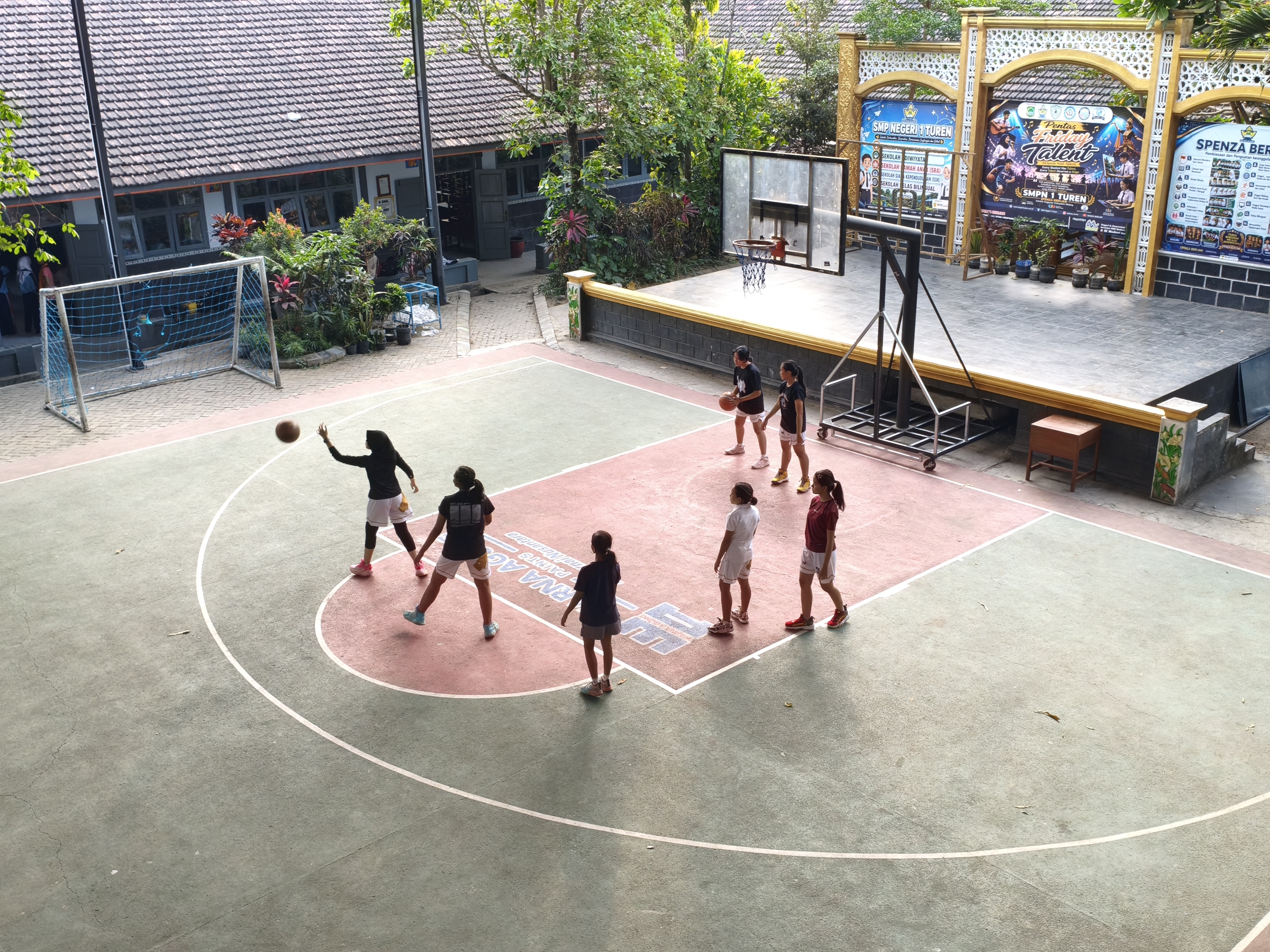 Kegiatan Rutin Bola Basket