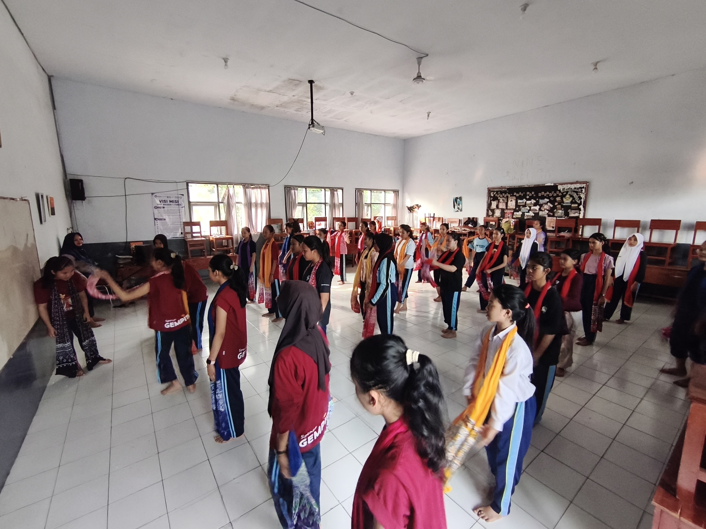 Kegiatan Rutin Extra Tari