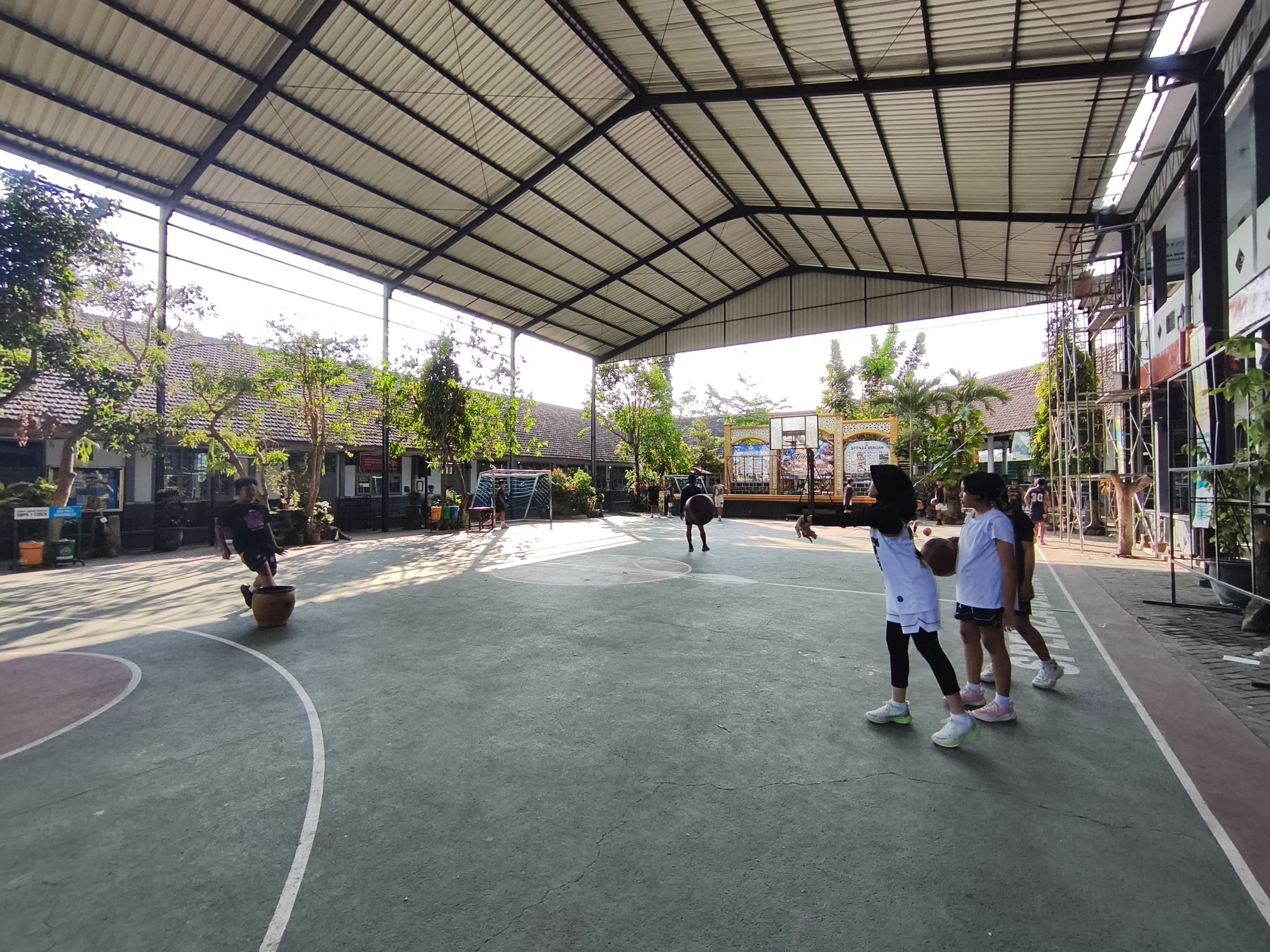 Kegiatan Rutin Bola Basket