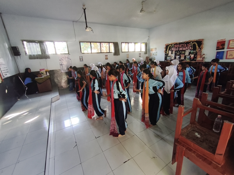 Kegiatan Rutin Extra Tari